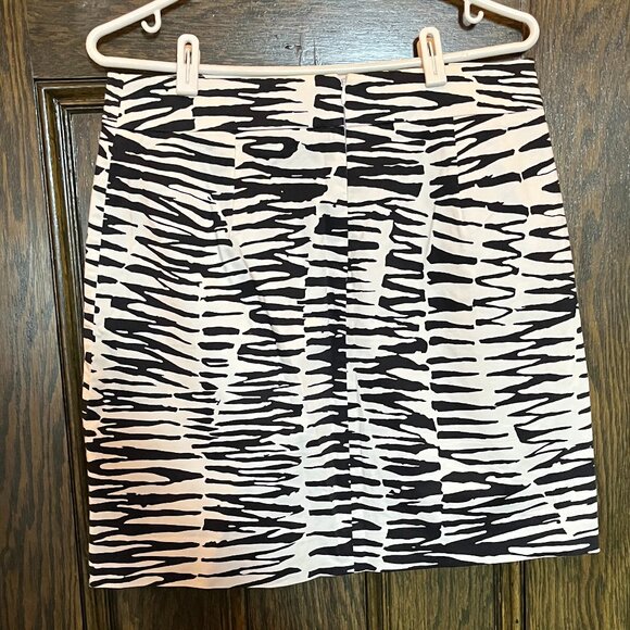 Banana Republic Trina Turk Zebra Print Mini Skirt (Size 8) - Picture 2 of 3